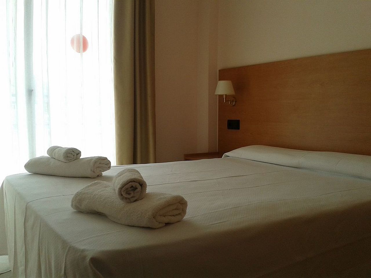 Bay Hotel Roses Eksteriør billede